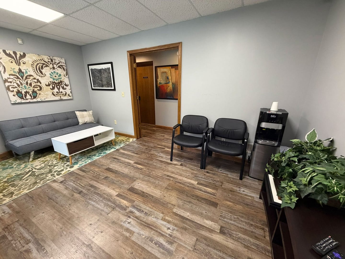 robintek rentals lobby for suite D