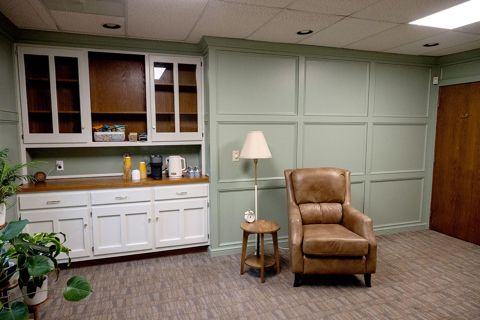 Robintek Rentals office 303 built in shelves in large private office