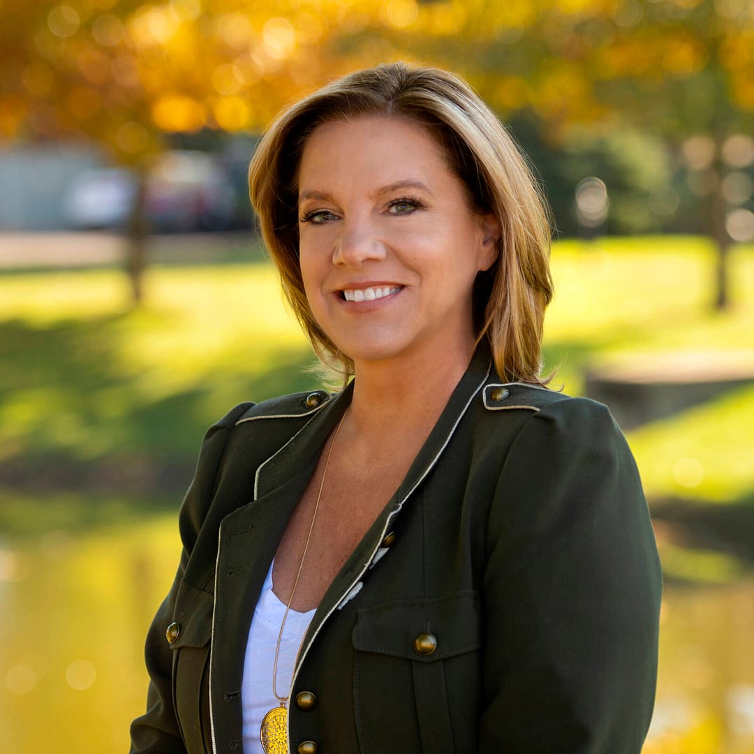 outdoor business portrait of smiling business woman