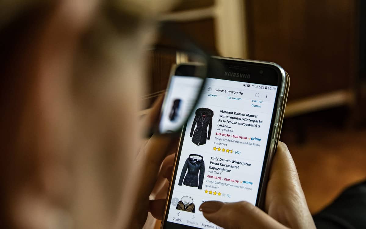 Create compelling product descriptions for eCommerce marketing